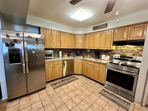 124 Santa Barbara Drive, Plainview NY 11803