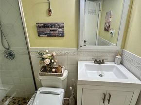 124 Santa Barbara Drive, Plainview NY 11803