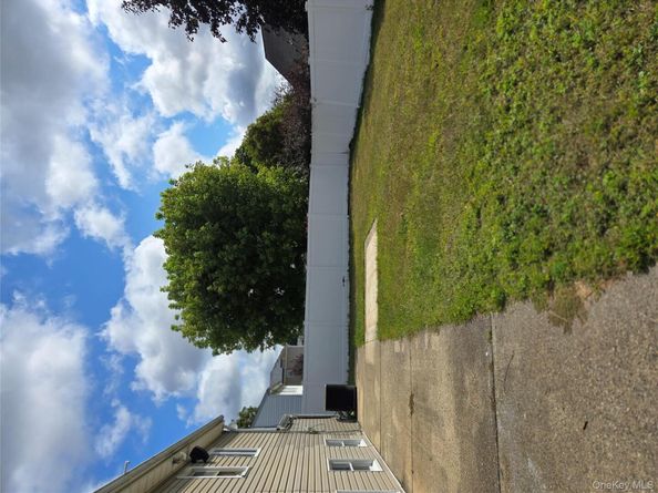 224 Yoakum Avenue, Farmingdale NY 11735