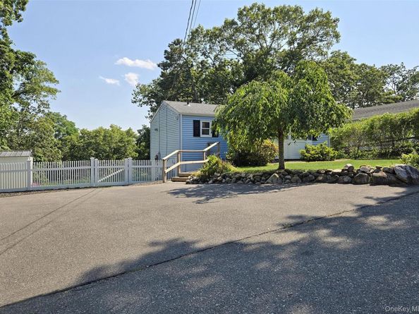 64 Park Drive, Rocky Point NY 11778