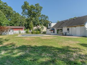 21 Mount Snow Lane, Coram NY 11727