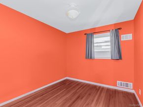 8 Gerri Lane, Yonkers NY 10703