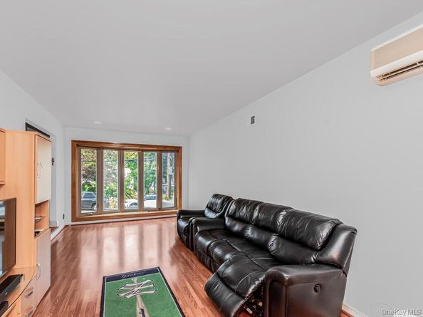 8 Gerri Lane, Yonkers NY 10703