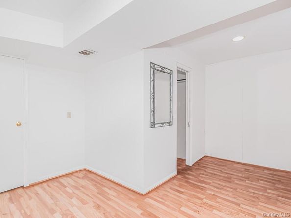 8 Gerri Lane, Yonkers NY 10703