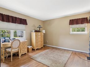 7 Mark Lane, Farmingville NY 11738