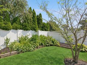 7 Mark Lane, Farmingville NY 11738