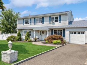 7 Mark Lane, Farmingville NY 11738