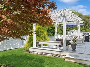 7 Mark Lane, Farmingville NY 11738