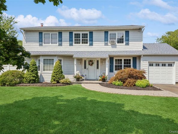7 Mark Lane, Farmingville NY 11738