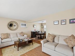 7 Mark Lane, Farmingville NY 11738