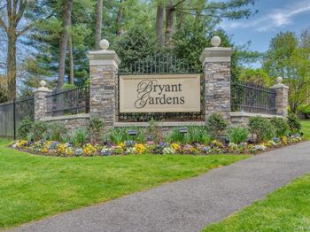10 Bryant Crescent