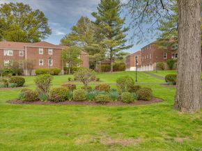 10 Bryant Crescent 2A, White Plains NY 10605