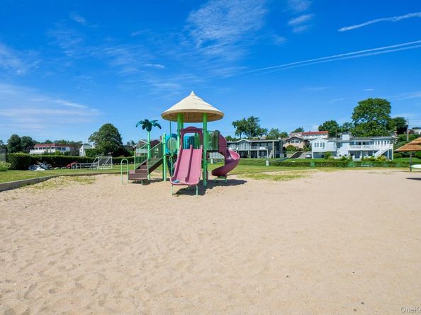 34 Kensington Oval, New Rochelle NY 10805