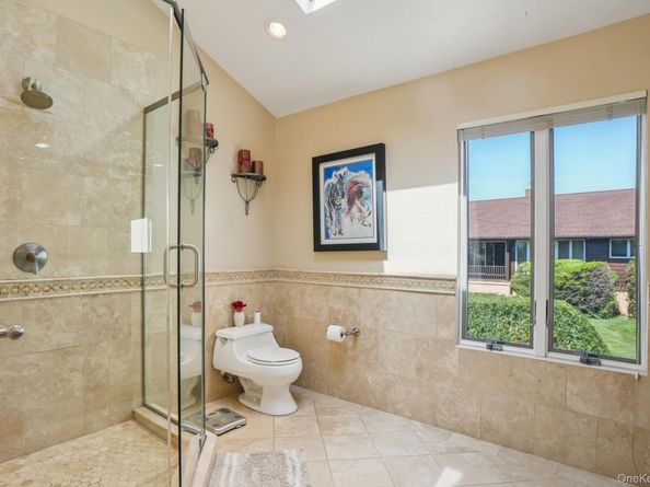 34 Kensington Oval, New Rochelle NY 10805