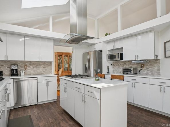 34 Kensington Oval, New Rochelle NY 10805