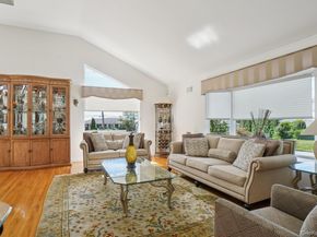 34 Kensington Oval, New Rochelle NY 10805