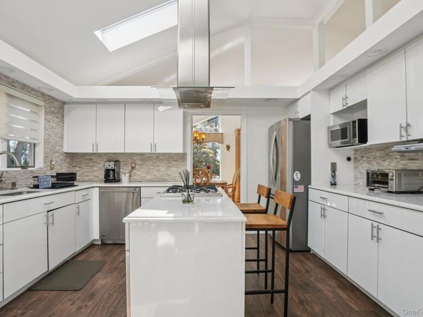 34 Kensington Oval, New Rochelle NY 10805
