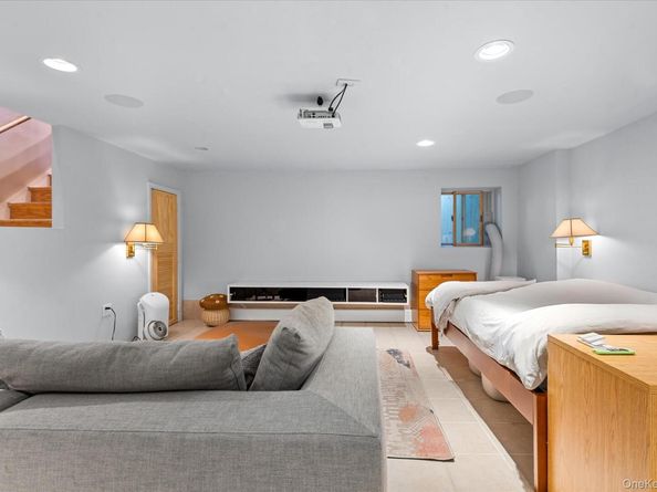 10012 Shore Front Parkway 18A, Rockaway Park NY 11694