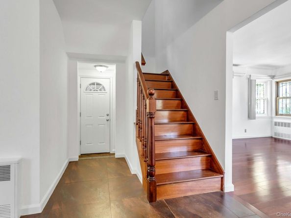 64-04 Utopia Parkway, Fresh Meadows NY 11365