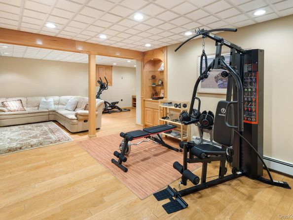 4 Seth Canyon Drive, Mount Kisco NY 10549