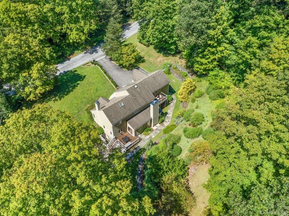 4 Seth Canyon Drive, Mount Kisco NY 10549