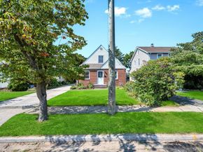 22 Terrace Place, Hicksville NY 11801