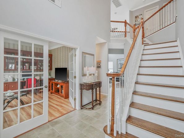 6 Nick Court, Yaphank NY 11980