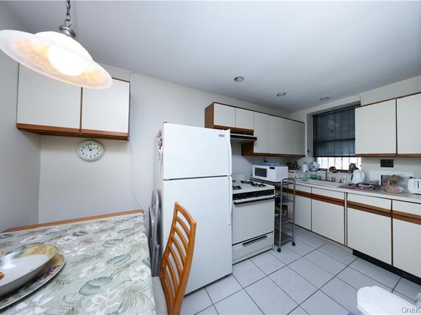 1988 E 29th Street, Brooklyn NY 11229