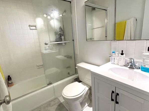 4140 Union Street 17A, Flushing NY 11355