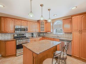 546 S Walnut Street, Lindenhurst NY 11757