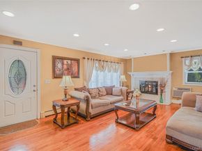 546 S Walnut Street, Lindenhurst NY 11757