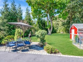 19 Edmarc Court, Oakdale NY 11769