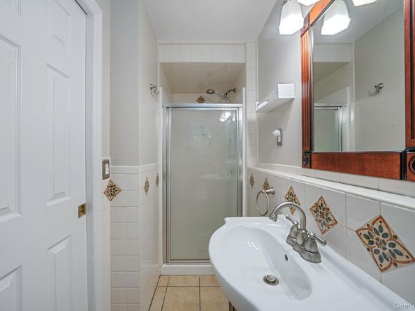 19 Edmarc Court, Oakdale NY 11769