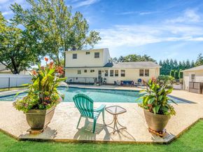19 Edmarc Court, Oakdale NY 11769