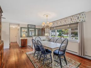 19 Edmarc Court, Oakdale NY 11769