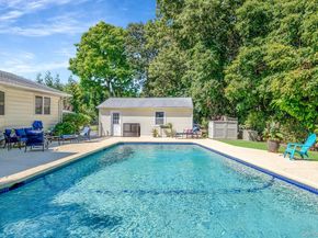 19 Edmarc Court, Oakdale NY 11769