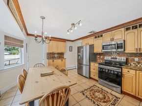 19 Edmarc Court, Oakdale NY 11769
