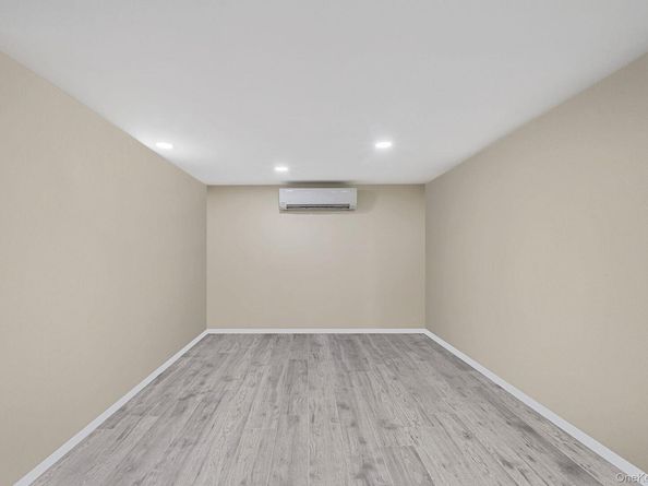 19 Edmarc Court, Oakdale NY 11769