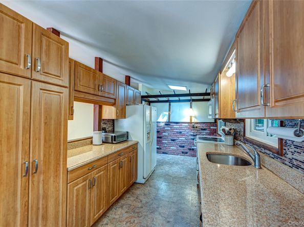 4 Captain Richards Lane, Fort Salonga NY 11768