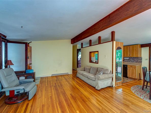 4 Captain Richards Lane, Fort Salonga NY 11768