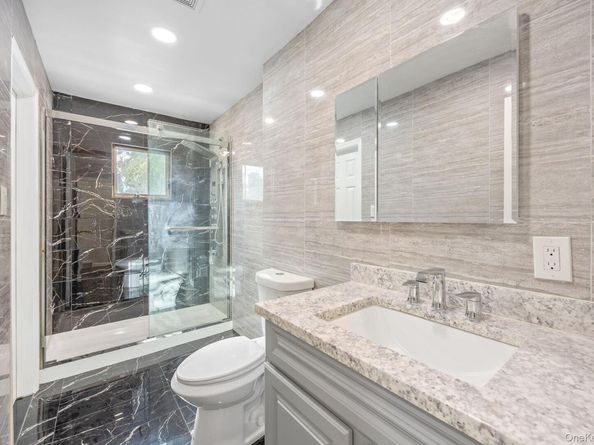 20 E 8th Street, Deer Park NY 11729