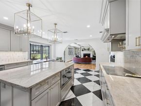 21 Sleepy Lane, Melville NY 11747