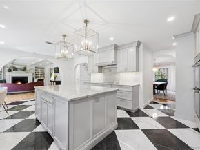 21 Sleepy Lane, Melville NY 11747