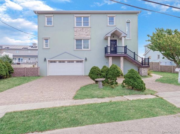 125 S Bay Drive, Babylon NY 11702