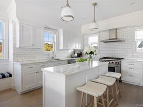 7 Old Boathouse Lane S, Hampton Bays NY 11946