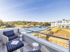 7 Old Boathouse Lane S, Hampton Bays NY 11946