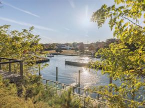 7 Old Boathouse Lane S, Hampton Bays NY 11946