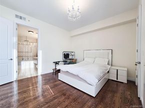 63-36 99 Sreet 8C, Rego Park NY 11374