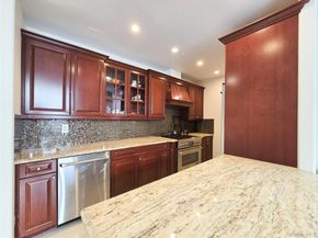 63-36 99 Sreet 8C, Rego Park NY 11374