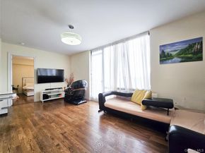 63-36 99 Sreet 8C, Rego Park NY 11374